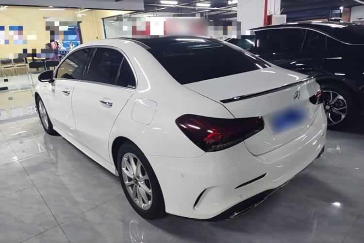 Mercedes-Benz A 200 L 2021 — фото 4