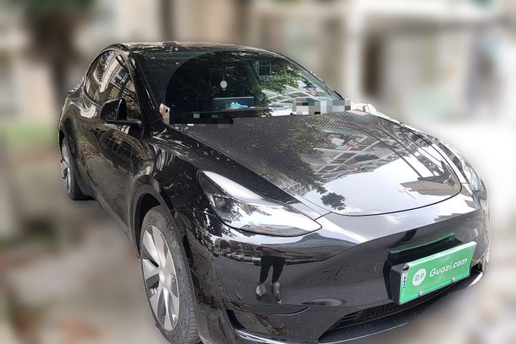 Tesla Model Y 2022 — 3