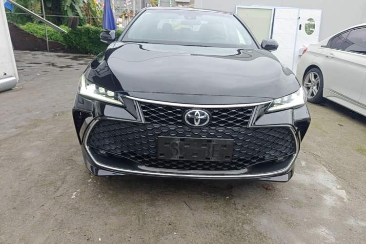 Toyota Avalon 2023 — 2