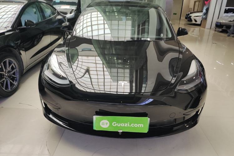 Tesla Model 3 2023 — 2