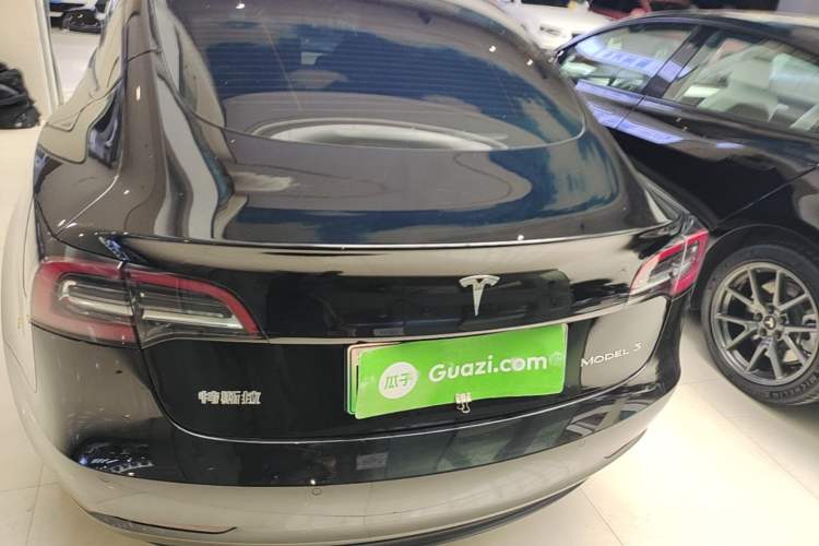 Tesla Model 3 2023 — 5