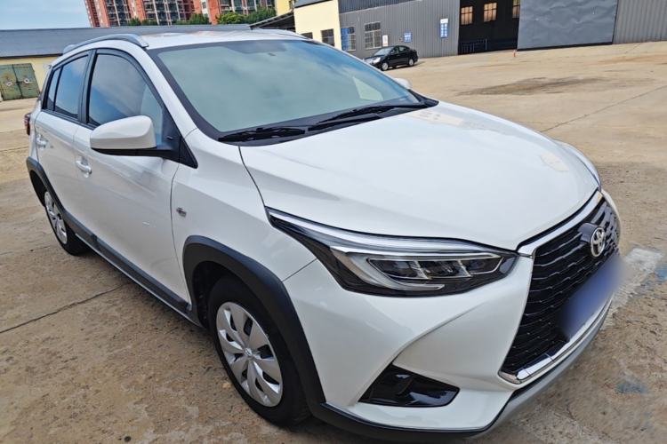 Toyota Yaris 2022 — фото 3
