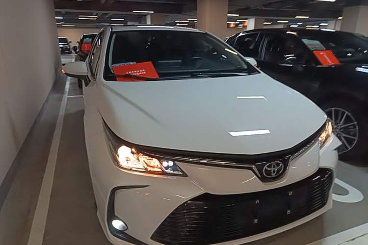Toyota Corolla 2021 — 3