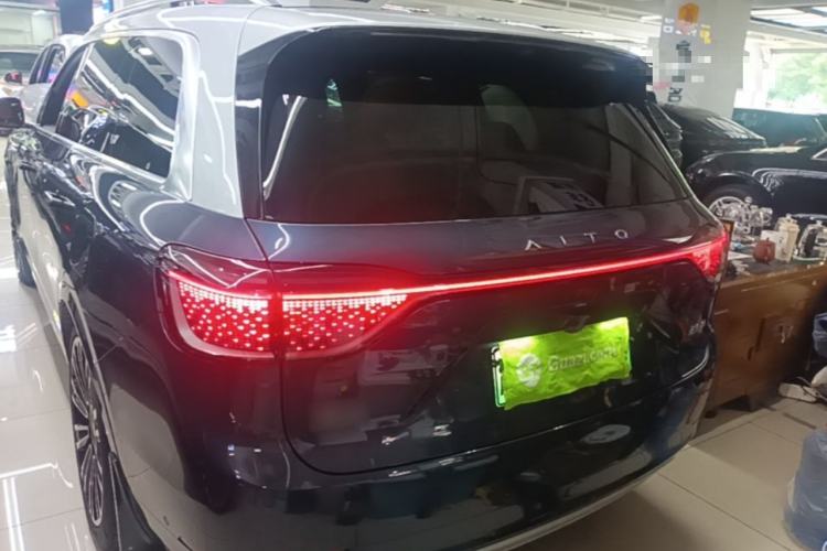 AITO M9 2024 — 5