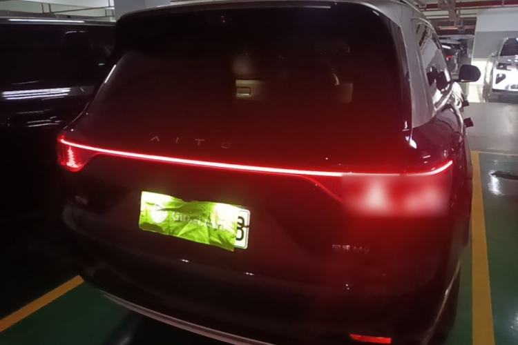 AITO M9 2025 — фото 5