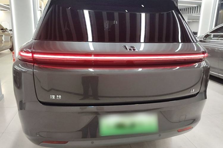Li Auto L8 2024 — 5