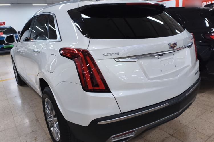 Cadillac XT5 2023 — фото 4