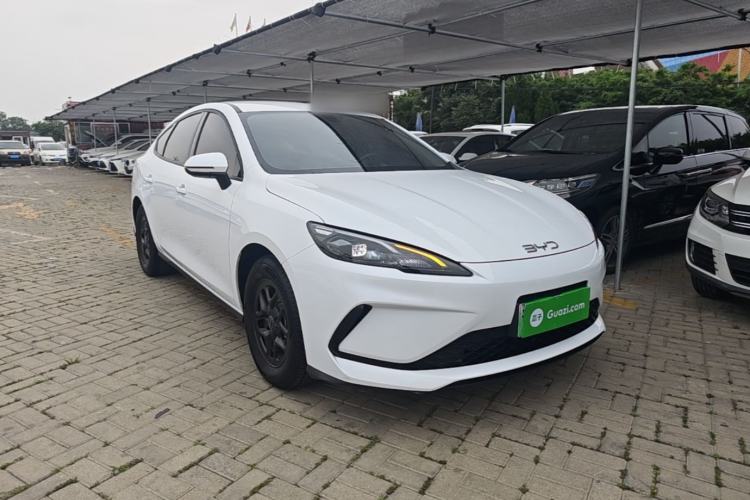 BYD Seal 05 DM-i 2025 — фото 3