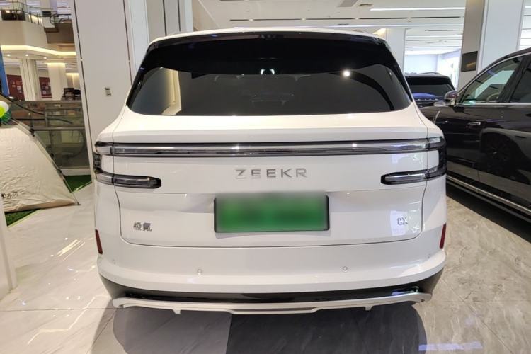Zeekr 8X 2026 — 5