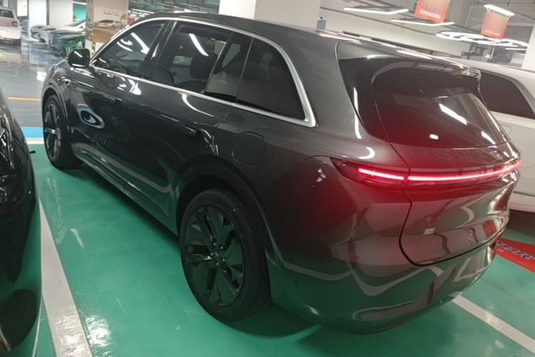 Li Auto L6 2024 — 4