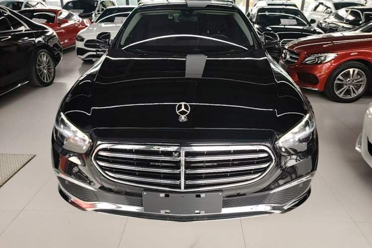 Mercedes-Benz E 300 L 2023 — 2