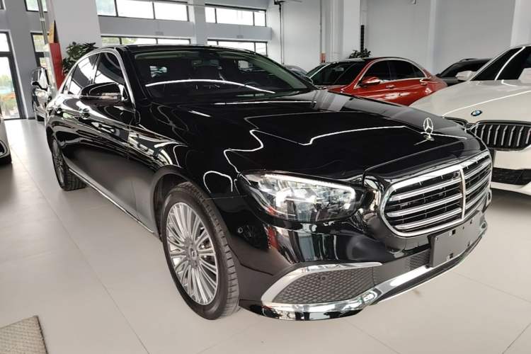 Mercedes-Benz E 300 L 2023 — 3