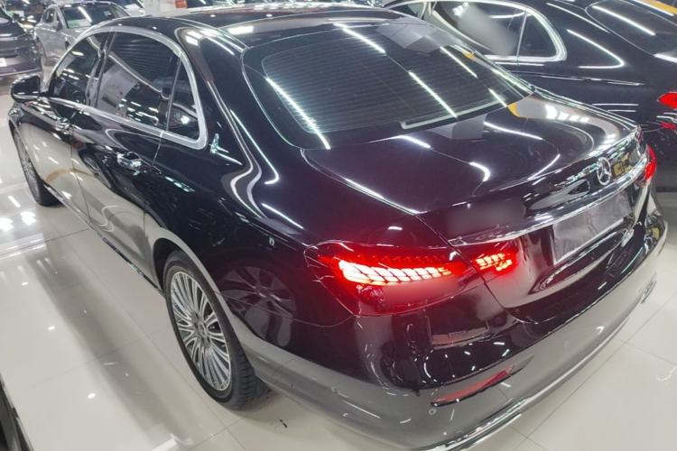Mercedes-Benz E 300 L 2023 — фото 4