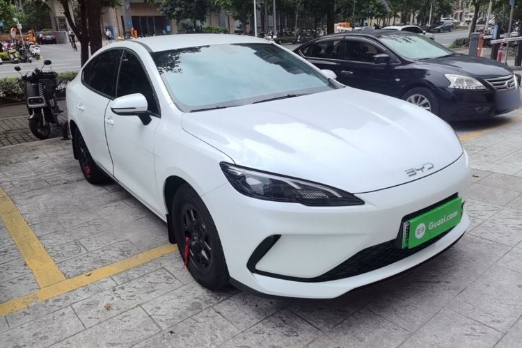 BYD Seal 05 DM-i 2025 — фото 3