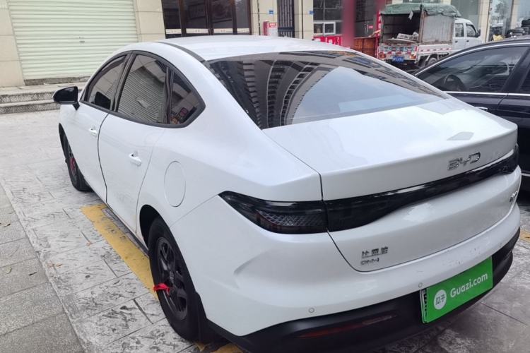 BYD Seal 05 DM-i 2025 — фото 4