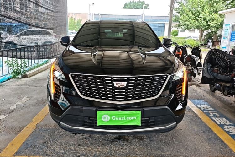 Cadillac XT4 2021 — фото 2