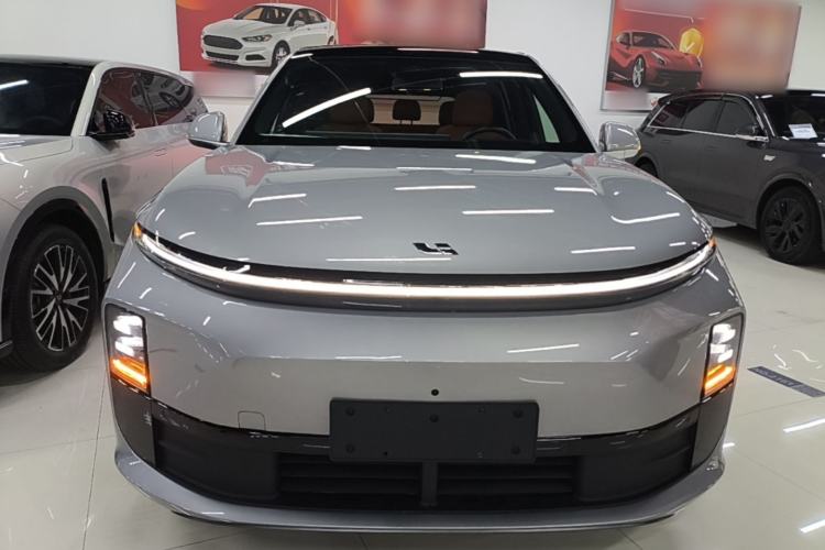 Li Auto L6 2024 — 2