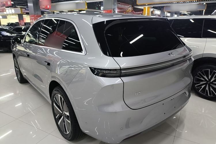 Li Auto L6 2024 — 4