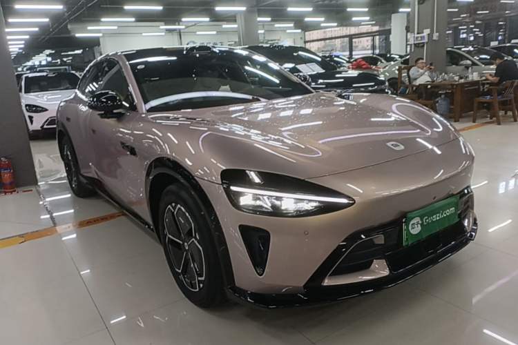 Xiaomi Auto YU7 2025 — фото 3