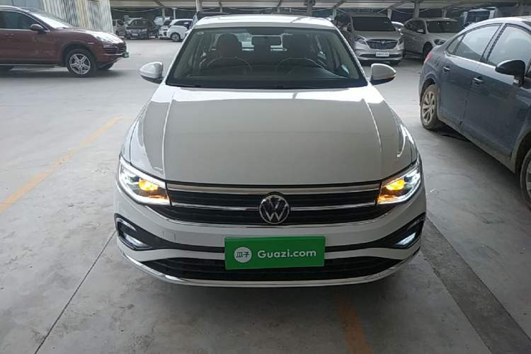 Volkswagen Bora 2023 — 2