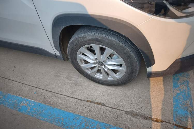 Toyota Corolla Cross 2023 — фото 5