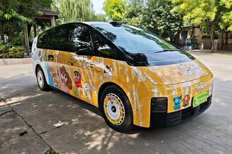 Li Auto MEGA 2024 — 3