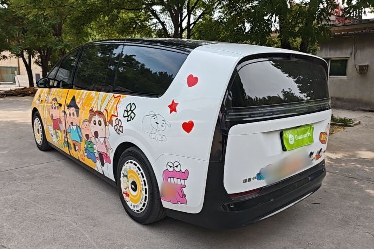 Li Auto MEGA 2024 — 4