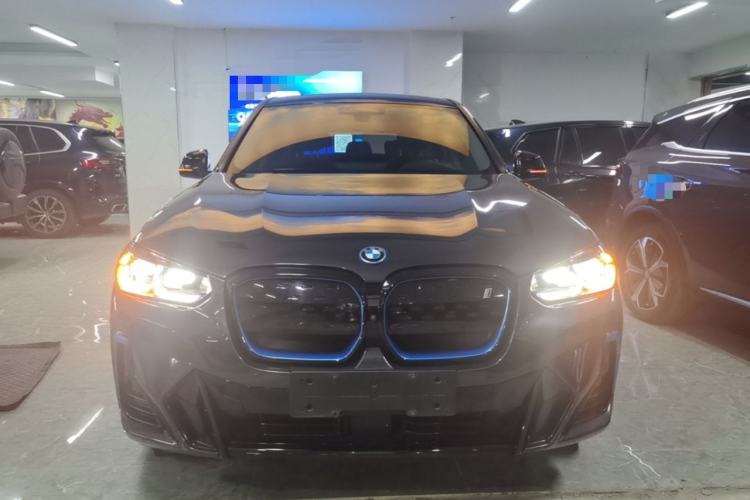 BMW iX3 2022 — 2