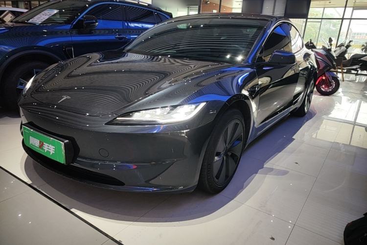 Tesla Model 3 2023 — фото 1