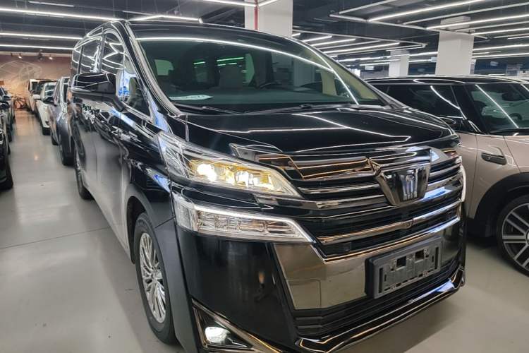 Toyota vellfire 2023 — фото 3