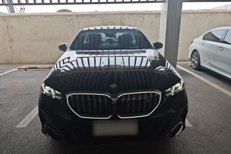 BMW i5 2025 — фото 2