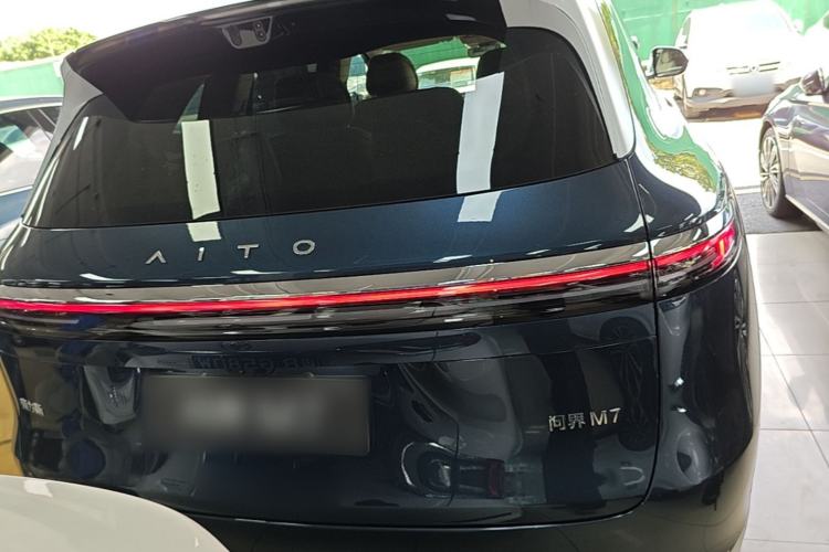 AITO M7 2026 — 5