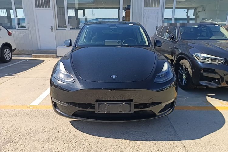 Tesla Model Y 2021 — 2