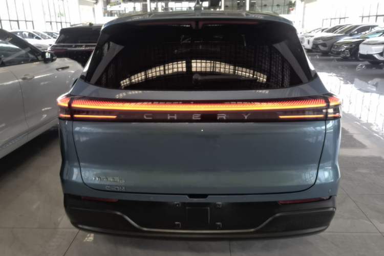 Chery Tiggo 8 Plus C-DM 2025 — фото 5