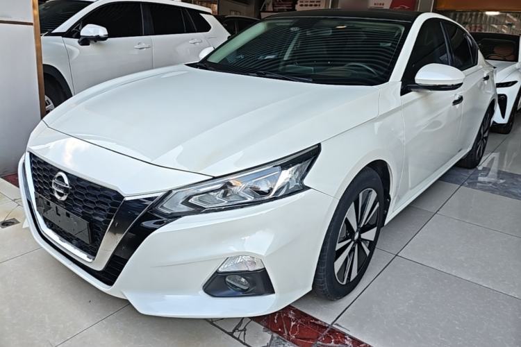 Nissan Altima 2021 — фото 1