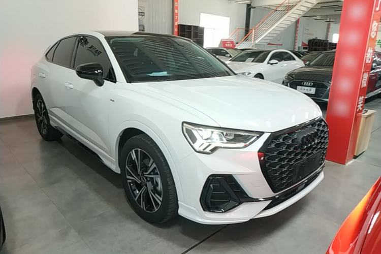 Audi Q3 2023 — 3