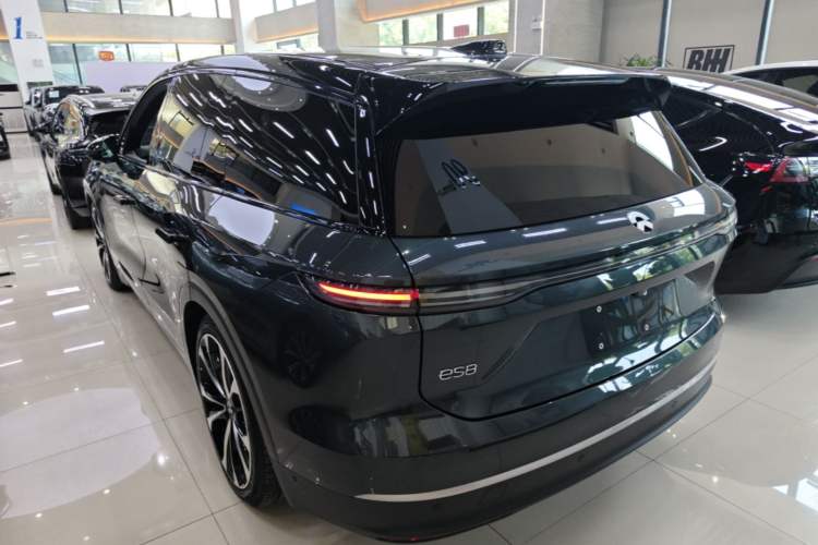 NIO ES8 2023 — 4