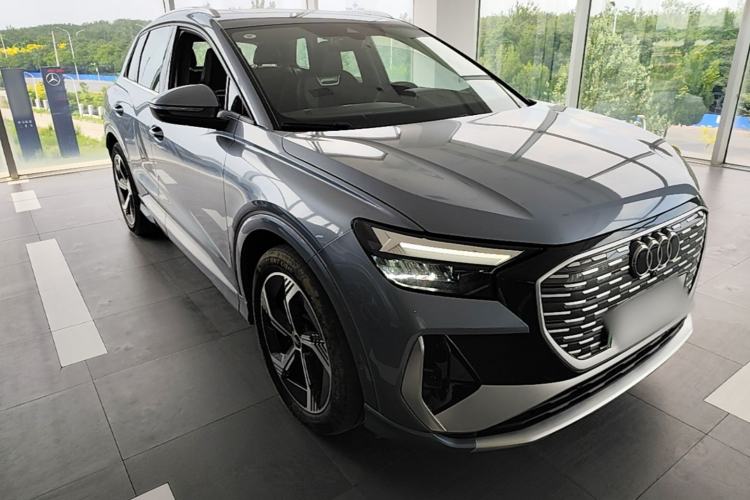 Audi Q4 e-tron 2023 — 3