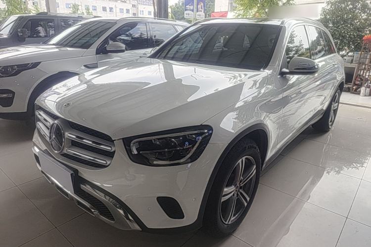 Mercedes-Benz GLC 260 L 2021 — фото 1