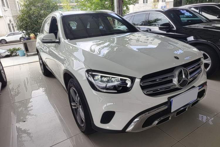 Mercedes-Benz GLC 260 L 2021 — фото 3