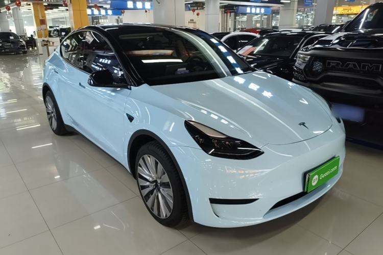 Tesla Model Y 2022 — 3