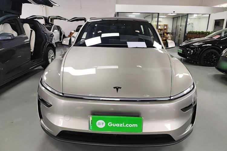 Tesla Model Y L 2025 — фото 2