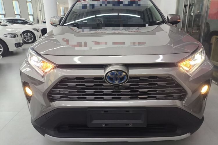 Toyota RAV4 2020 — 2