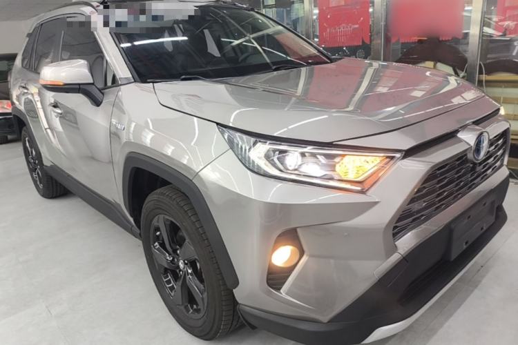 Toyota RAV4 2020 — 3