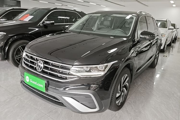 Volkswagen Tiguan L 2022 — фото 1