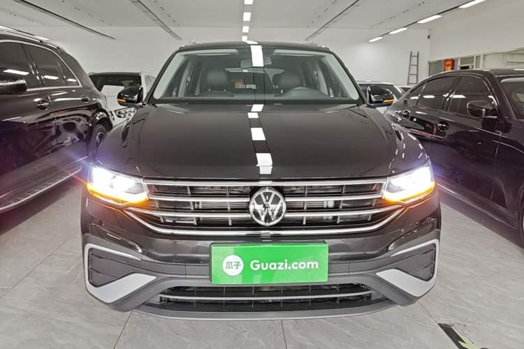 Volkswagen Tiguan L 2022 — фото 2