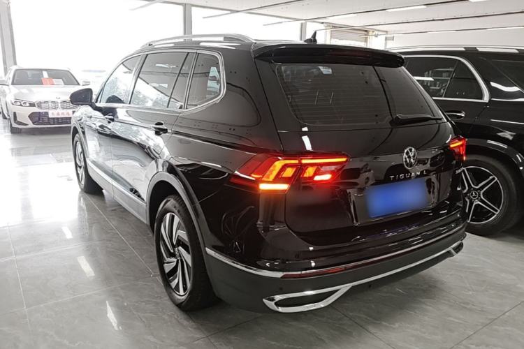 Volkswagen Tiguan L 2022 — фото 4