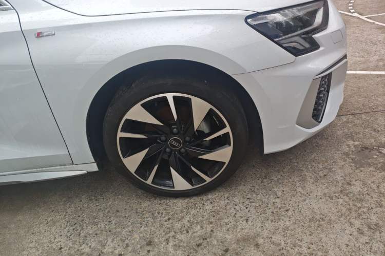 Audi A3L 2023 — 2