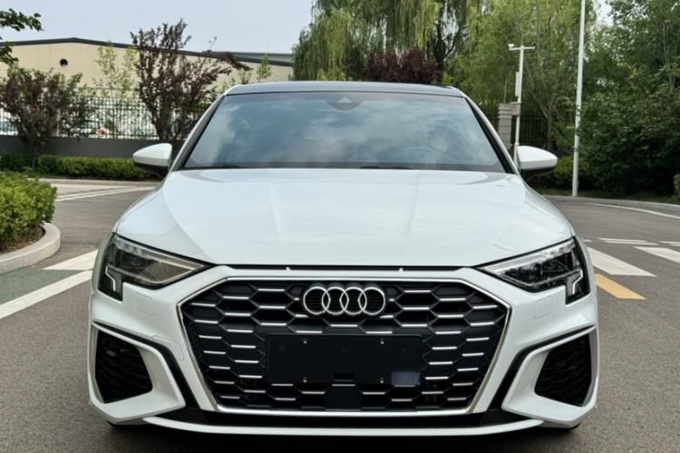 Audi A3L 2023 — 3
