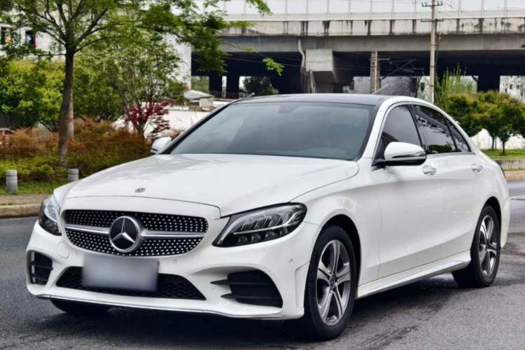 Mercedes-Benz C 260 L 2021 — фото 1